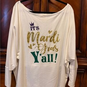 Fantastic Fawn Women's Cream Mardi Gras Graphic Top size medium